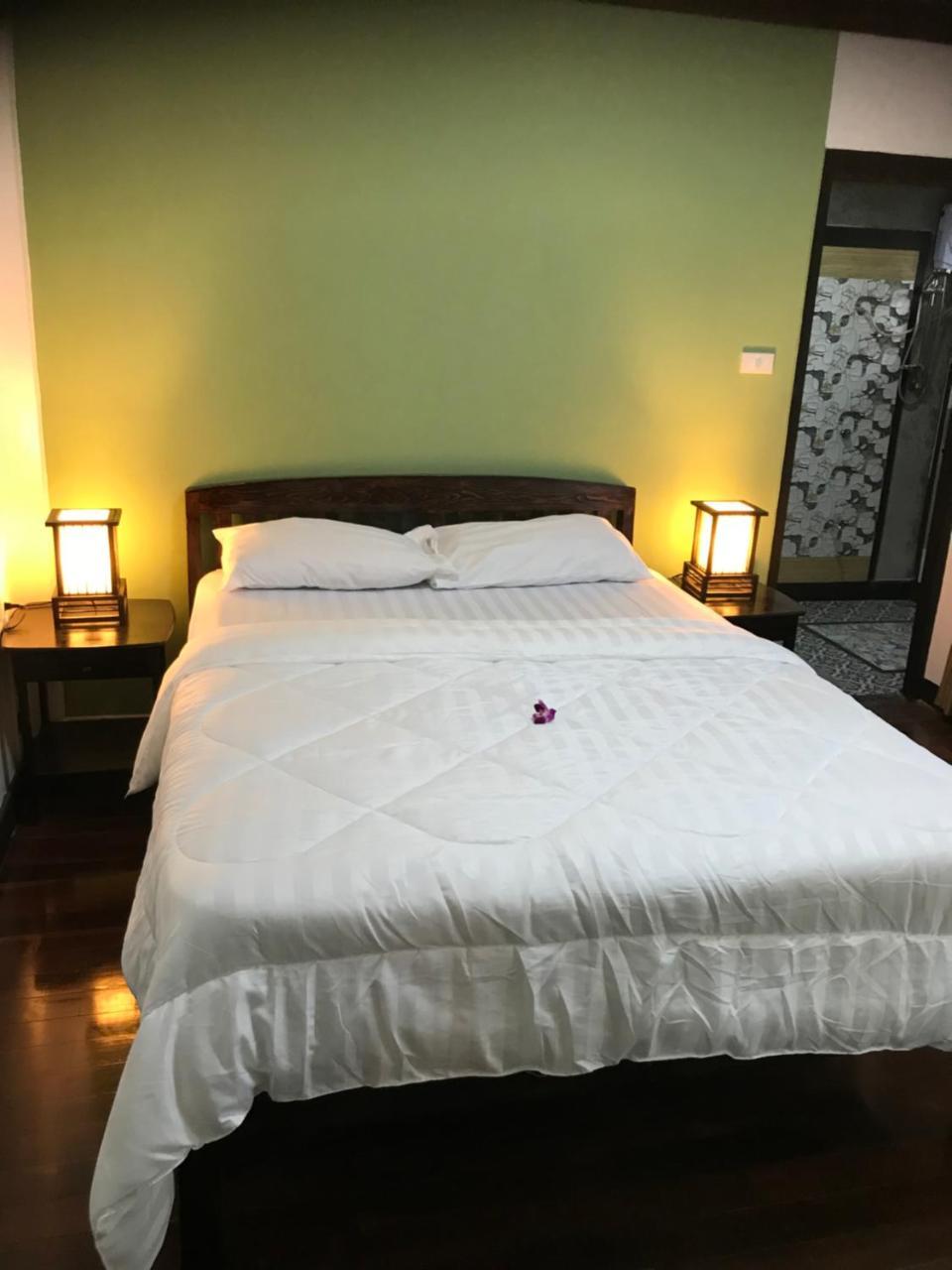 Boutique Hotel & Restaurant, Jaidee Bamboo Huts Chiang Mai Bagian luar foto